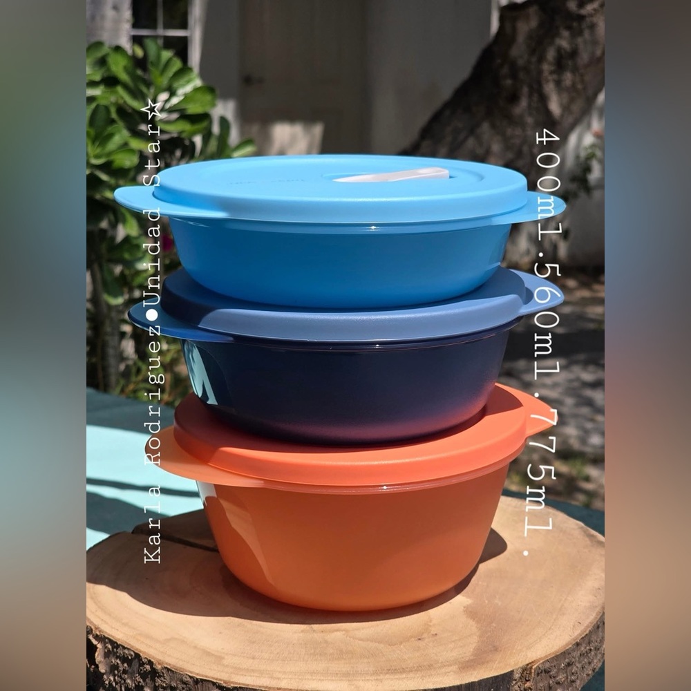 Tupperware CrystalWave Round Set